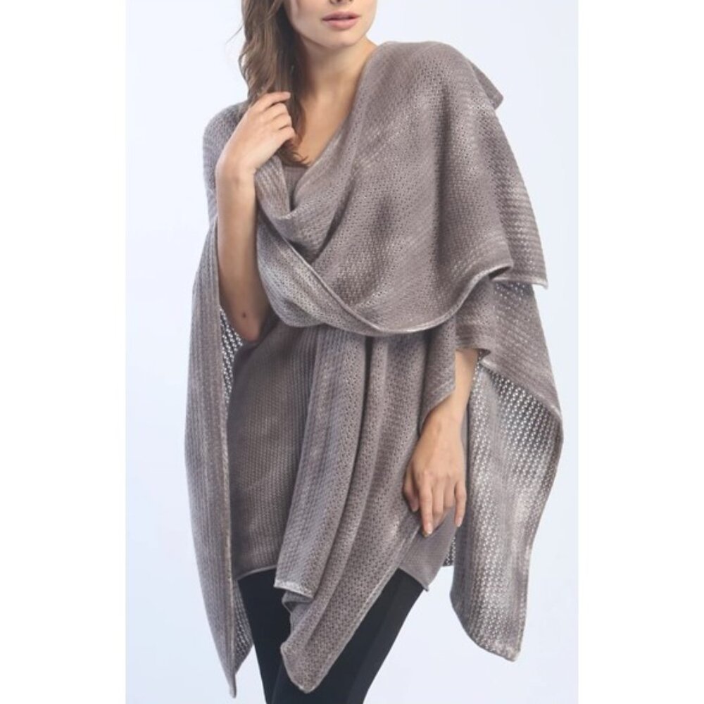 Zol Couture. NWOT. Hand-Painted. 100% Cashmere Wrap with Detachable collar